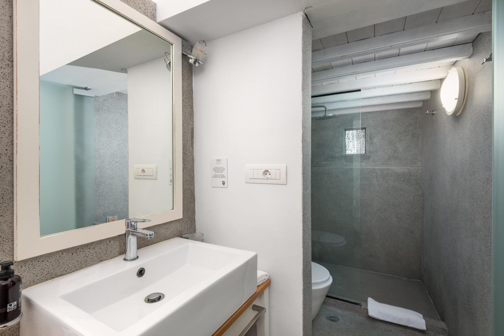 Lindos Comfy Suites Guest house